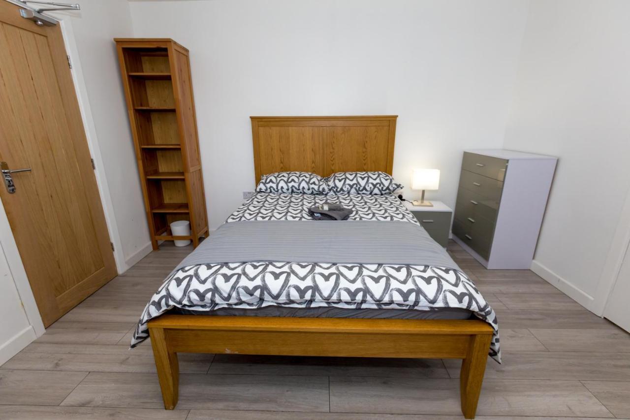 Comfortable Stay In Shirley, Solihull - Room-2 Экстерьер фото