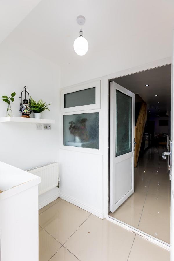 Comfortable Stay In Shirley, Solihull - Room-2 Экстерьер фото