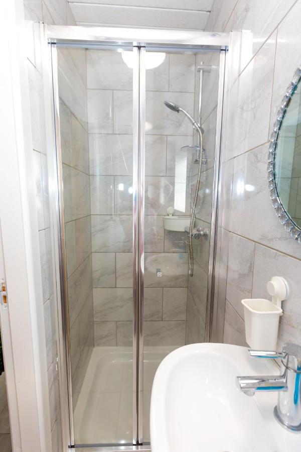 Comfortable Stay In Shirley, Solihull - Room-2 Экстерьер фото