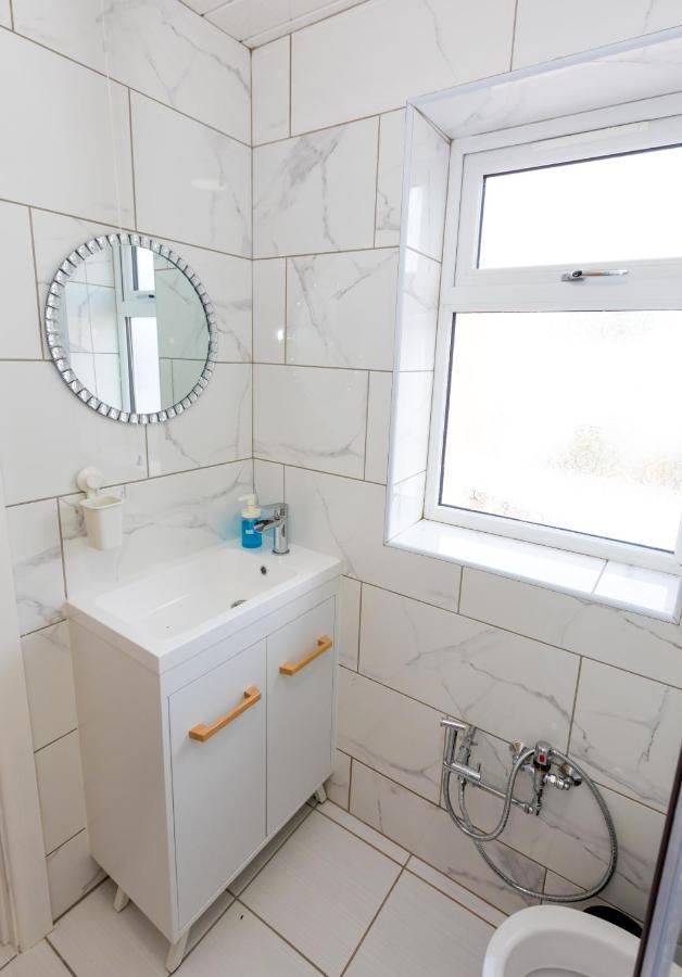 Comfortable Stay In Shirley, Solihull - Room-2 Экстерьер фото
