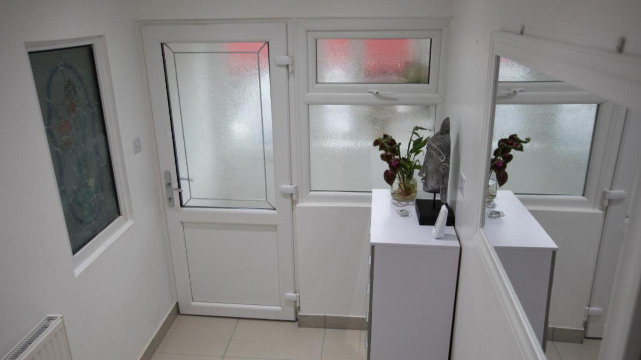 Comfortable Stay In Shirley, Solihull - Room-2 Экстерьер фото