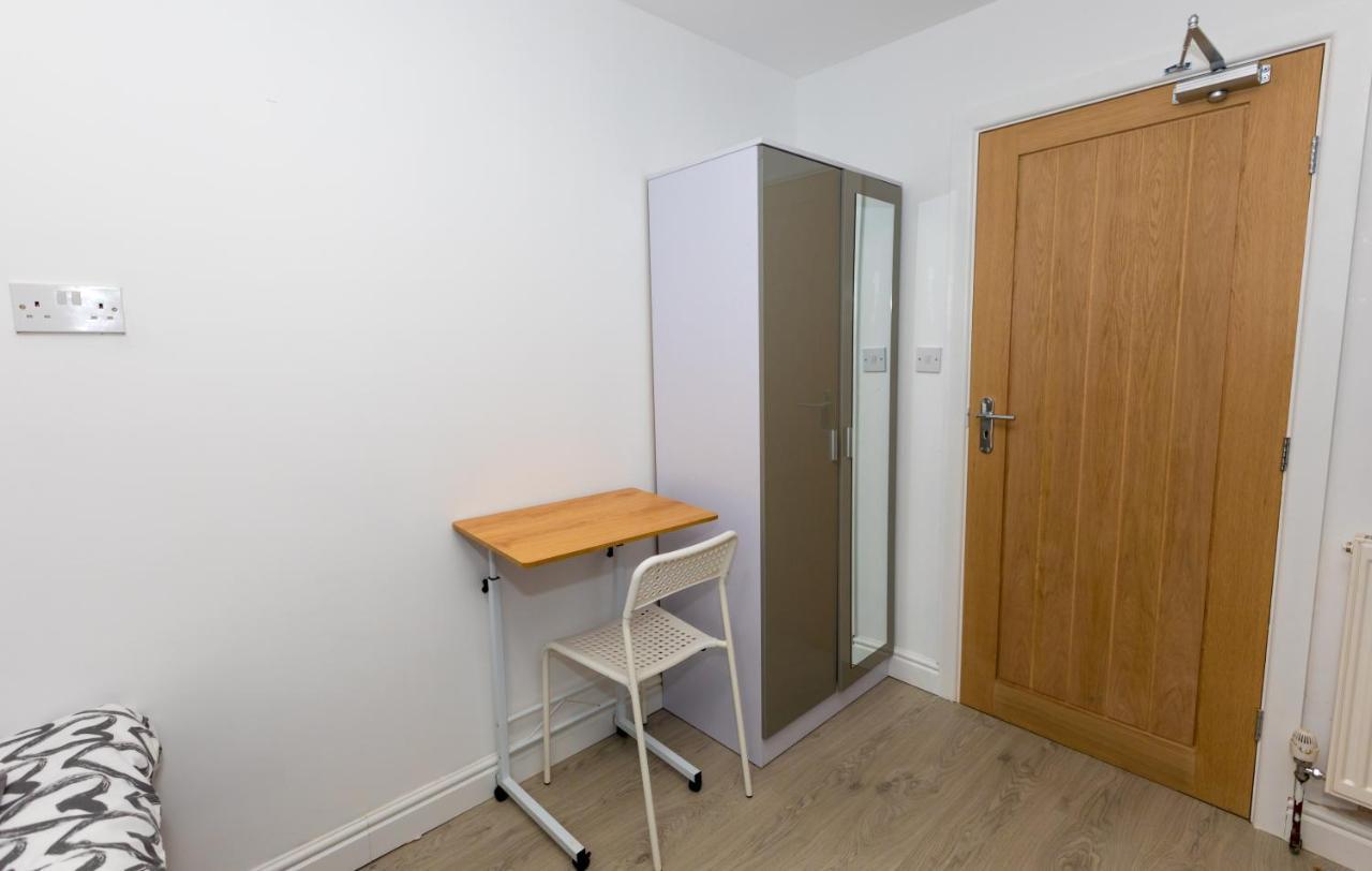 Comfortable Stay In Shirley, Solihull - Room-2 Экстерьер фото