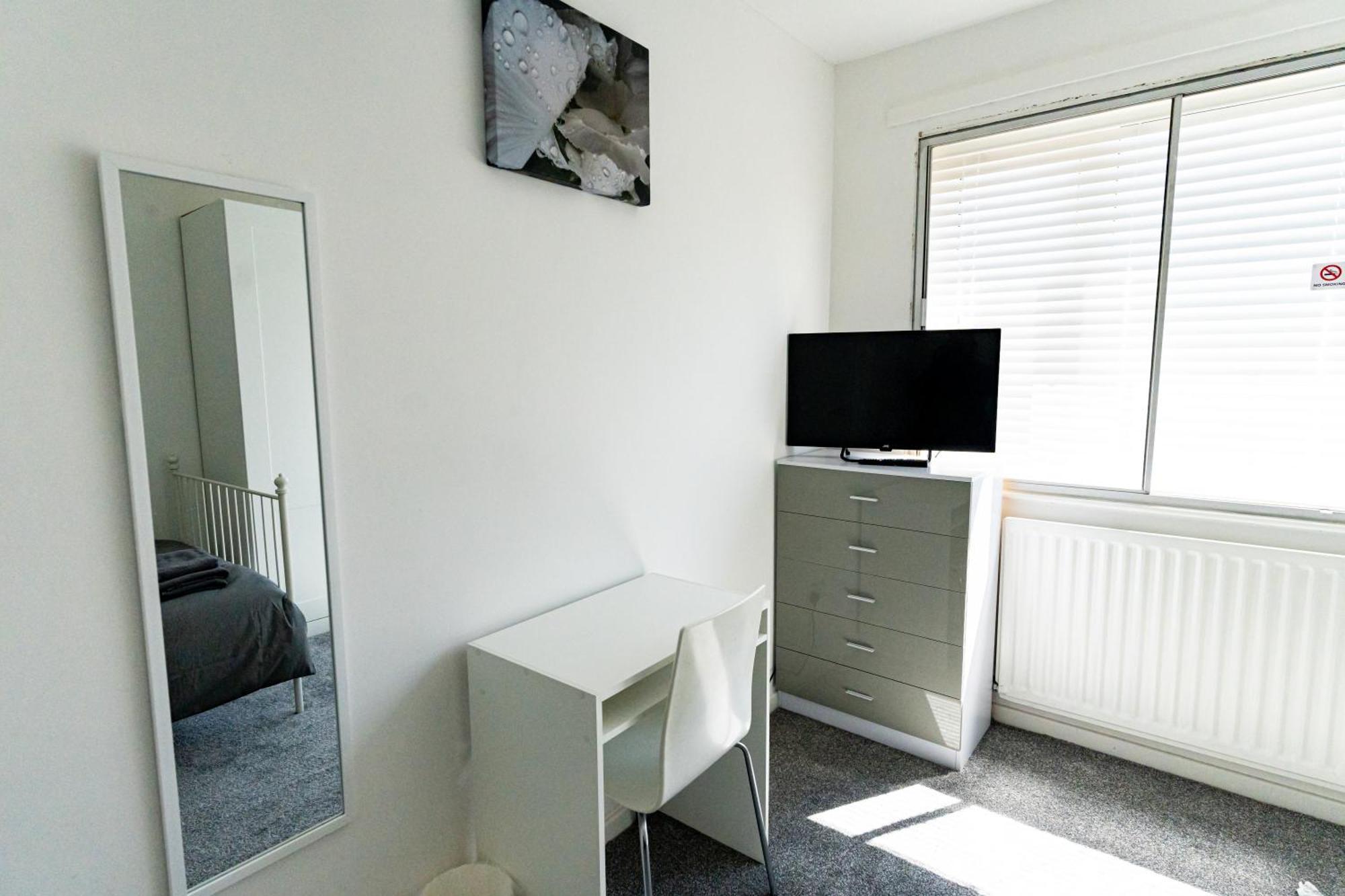 Comfortable Stay In Shirley, Solihull - Room-2 Экстерьер фото